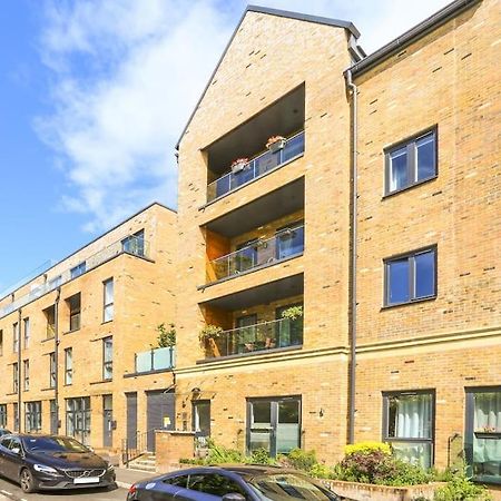 Idyllic Thames Riverside Apartment With Free Parking Isleworth Exterior foto
